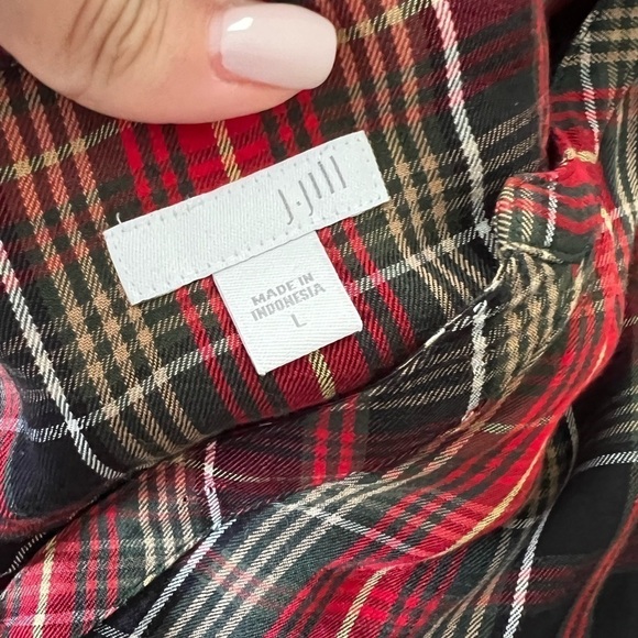 J JILL Button Down Long Sleeve Christmas Holiday Plaid Red Shirt Sz L - Picture 7 of 7